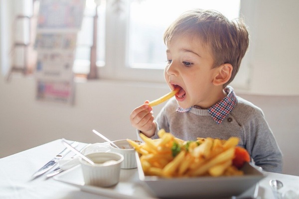  عشرة نصائح للأبناء الصعب إرضاؤهم في الأكل