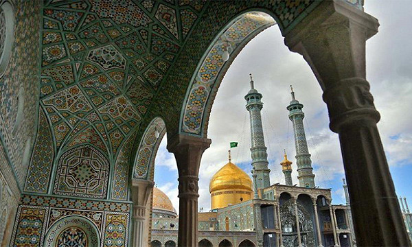 من هي السيدة فاطمة المعصومة؟