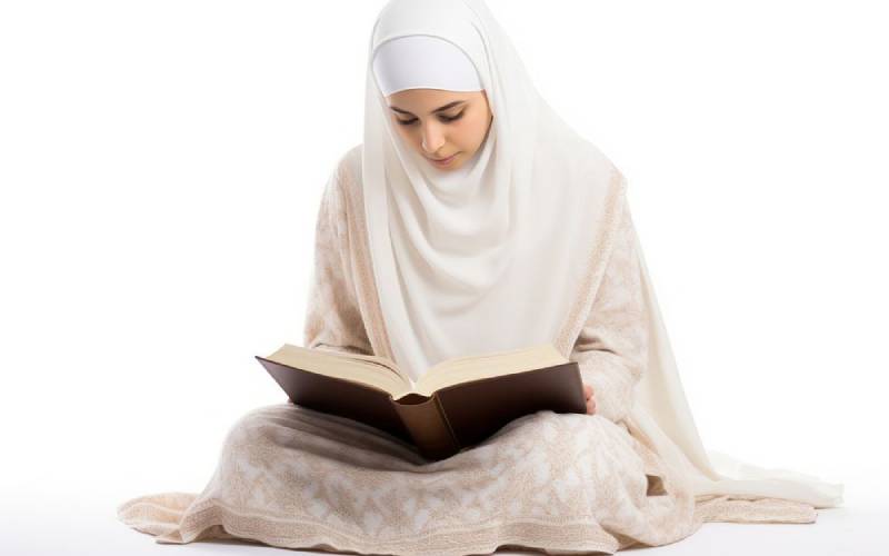 المرأة في القرآن: طريق الكرامة الإلهية والتقوى
