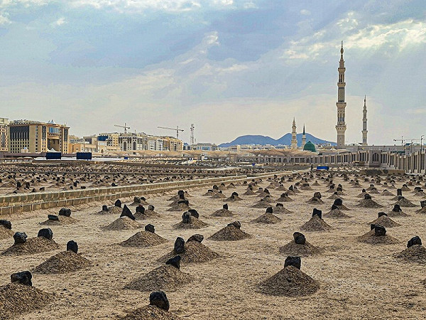 النساء المدفونات في البقيع