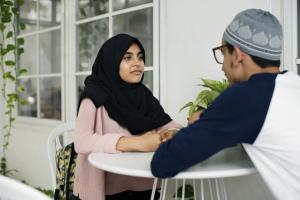تأثير مواقع التواصل الاجتماعي على العلاقات الزوجية