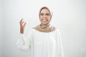 الحلول الدينية والنفسية للتحكم بالغضب
